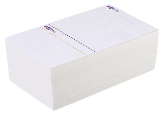 ม้วนฉลากกาว 33x37 มม. ไม่มีกลิ่นสำหรับร้านค้าปลีกซุปเปอร์มาร์เก็ต